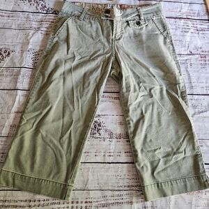 L.E.I. Y2K Womens Capri Pants Size 5 Green Stretch Cotton 2000s